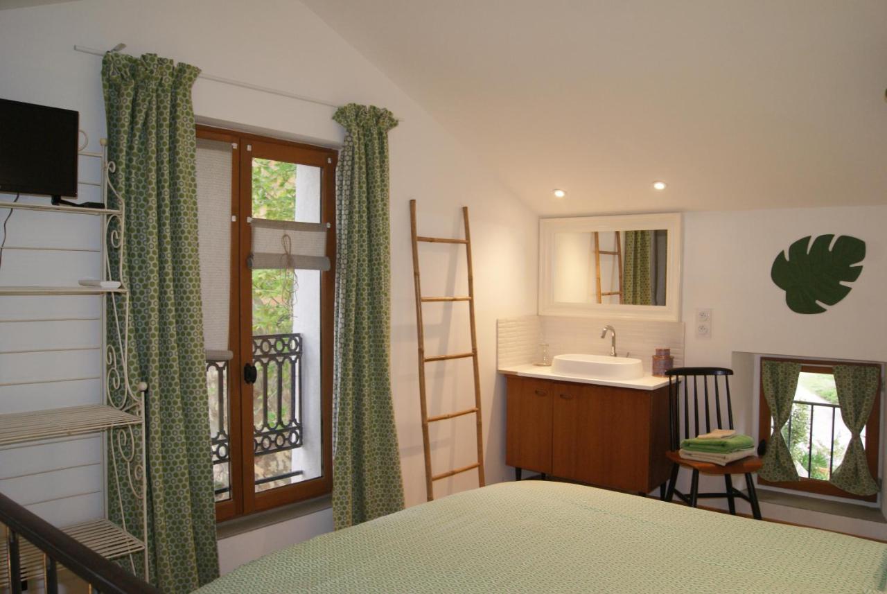 Bed and Breakfast Le Bourguet à Solliès-Pont Extérieur photo
