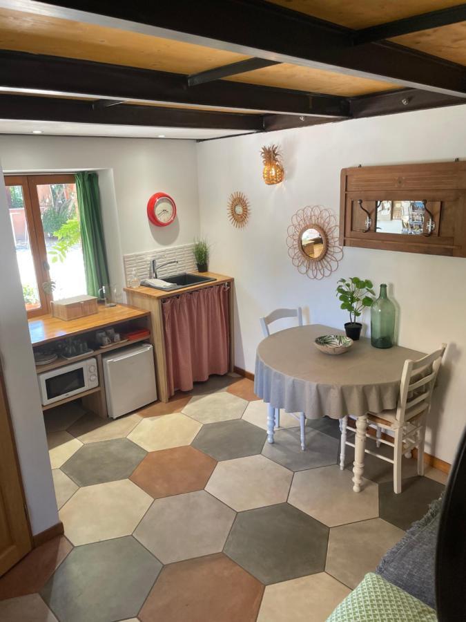 Bed and Breakfast Le Bourguet à Solliès-Pont Extérieur photo